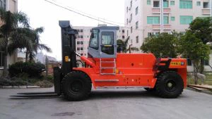 Wózek widłowy do spalania wewnętrznego 35 ton